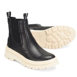 size 11 Bionica Drina chelsea - NWOT
